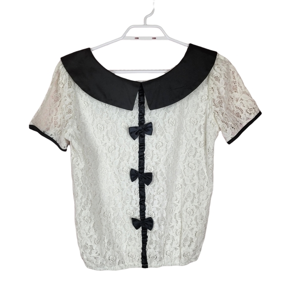 CottageCore Peter Pan collar lace top - Picture 2 of 4